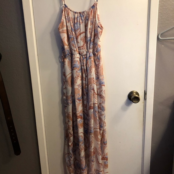 Stitch & Feather maxi dress with slit - Picture 1 of 2